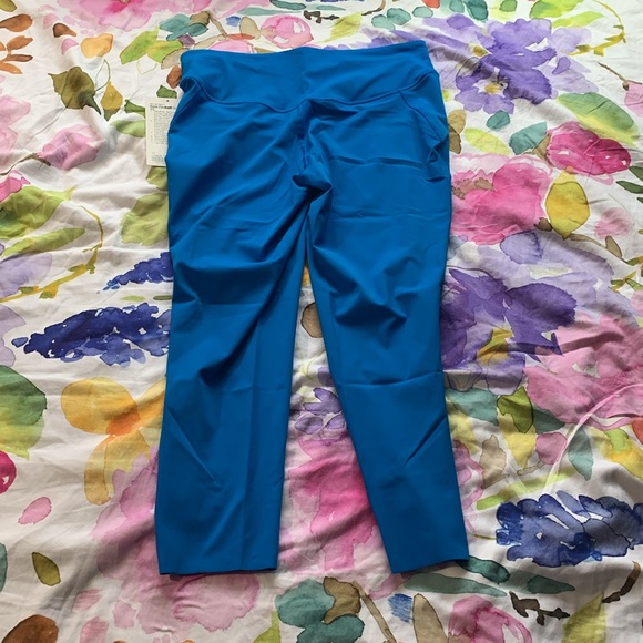 Lululemon Base Pace High-Rise Crop 23" NWT - Picture 4 of 5